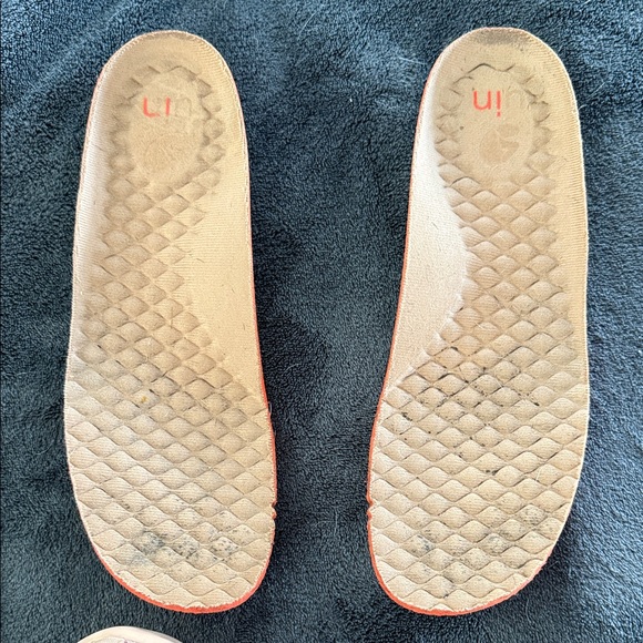 UIN Women's Black and Multicolor Slip-On Sneakers - Picture 4 of 9